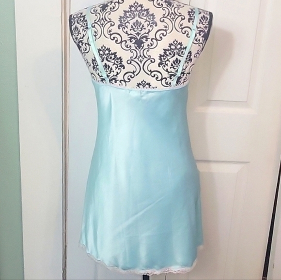 Victoria’s Secret Satin And Lace Sleepwear Chemise - Picture 4 of 6